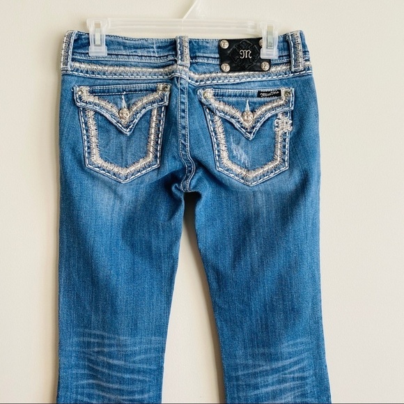 Miss me boot cut embroidered jeans - Picture 4 of 10